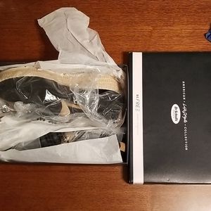 Brand new Dr. Scholls wedged slip on shoes